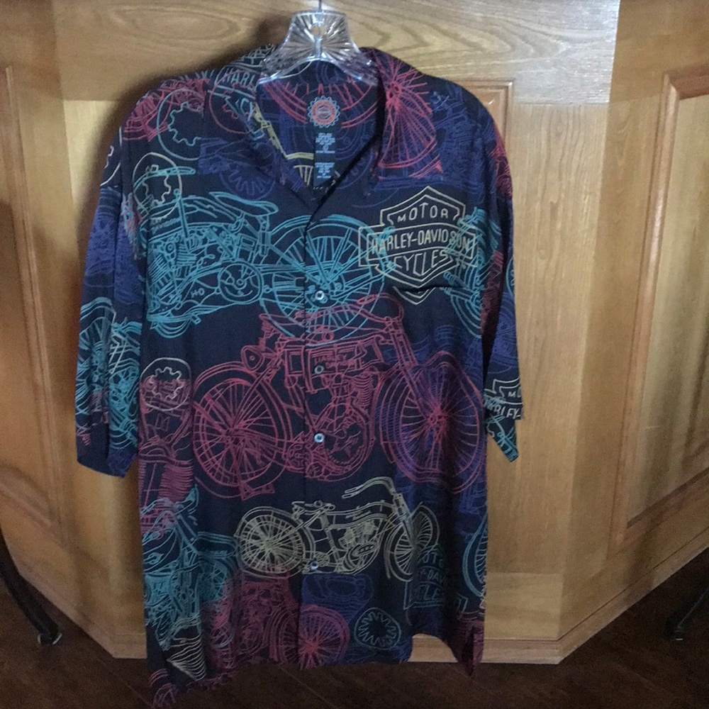 Harley Davidson Short Sleeve Button Front Silk Shirt size Large